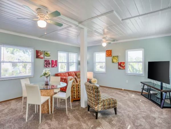 Siesta Key One Bedroom Vacation Rental Close to Beach