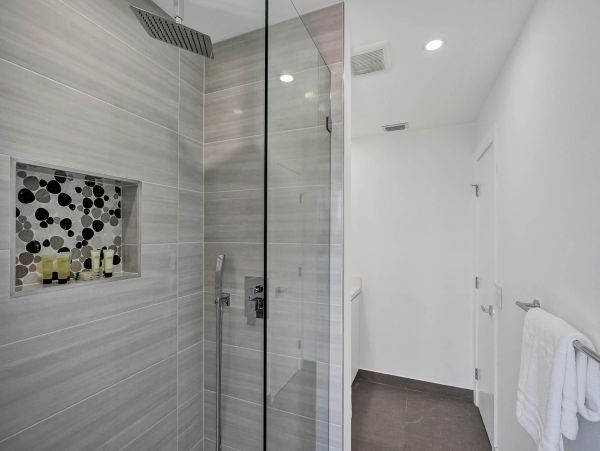 Hollywood Vacation Pool Home Six Bedroom