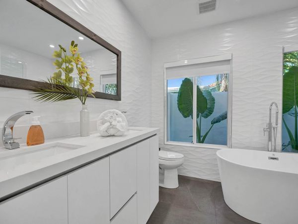 Hollywood Vacation Pool Home Six Bedroom