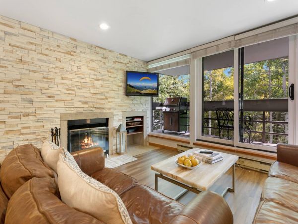 Nice two story unit on the West Vail shuttle