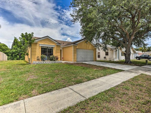 Charming Bradenton Vacation Home Three Bedroom