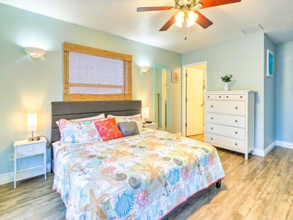 Bradenton 3 Bedroom Home with Canal View & Dock