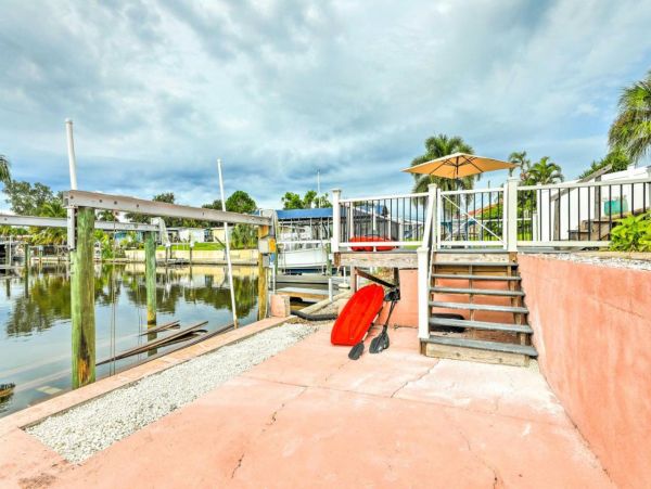 Bradenton 3 Bedroom Home with Canal View & Dock