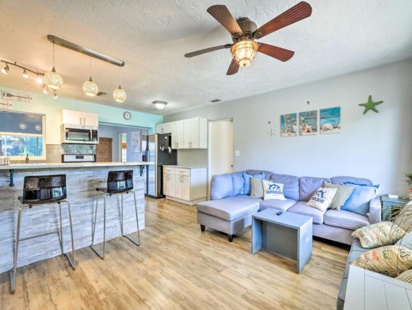 Bradenton 3 Bedroom Home with Canal View & Dock