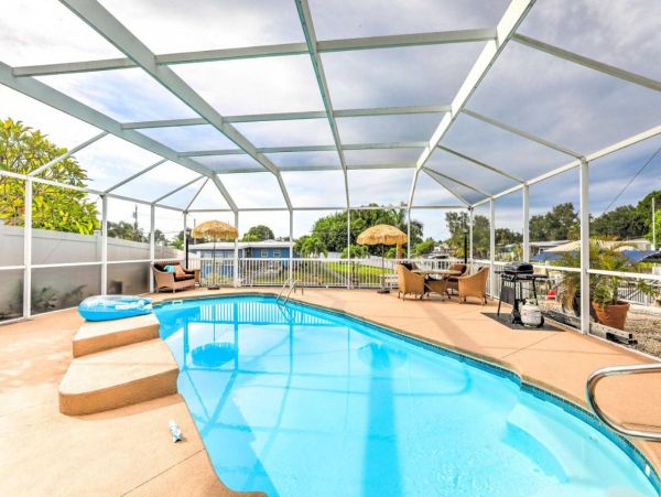 Bradenton 3 Bedroom Home with Canal View & Dock
