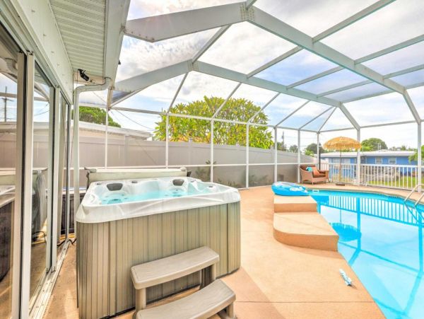 Bradenton 3 Bedroom Home with Canal View & Dock