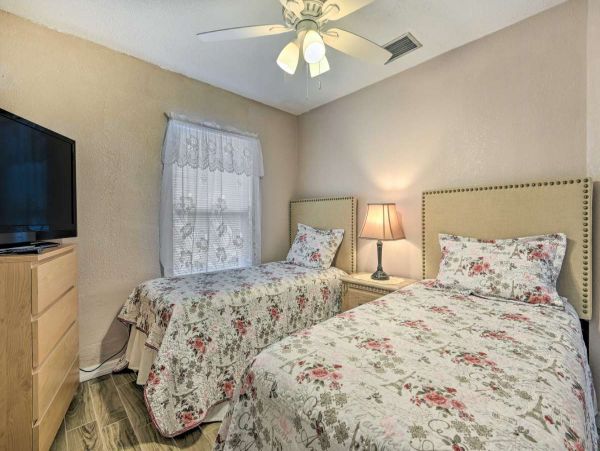 Charming 3 Bedroom Duplex in Bradenton