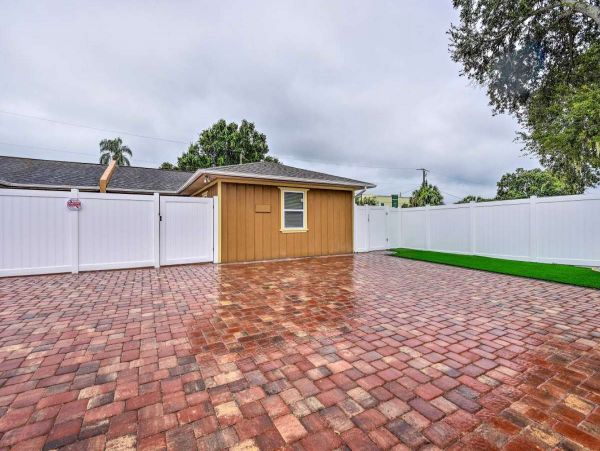 Charming 3 Bedroom Duplex in Bradenton