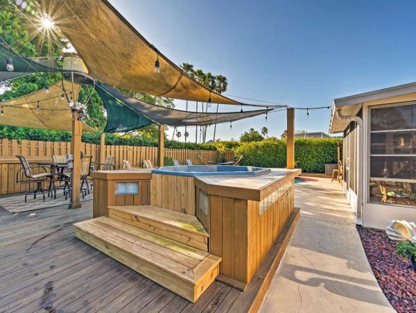 Bradenton Vacation Pool Home Three Bedroom