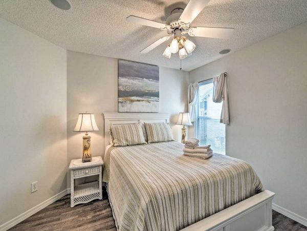 Bradenton Vacation Pool Home Three Bedroom