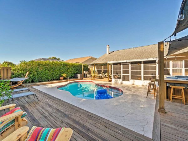 Bradenton Vacation Pool Home Three Bedroom
