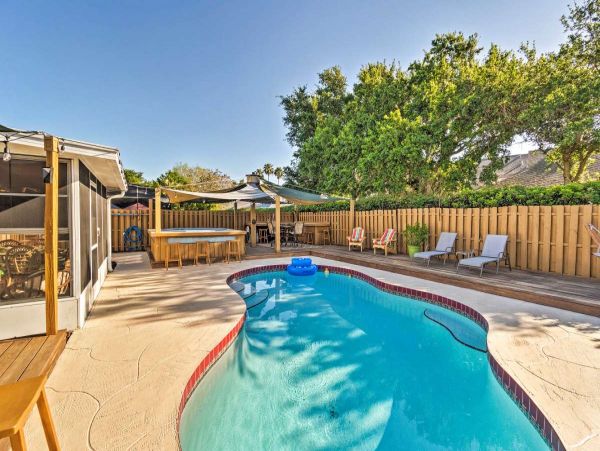 Bradenton Vacation Pool Home Three Bedroom