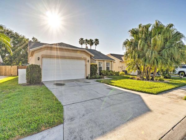 Bradenton Vacation Pool Home Three Bedroom