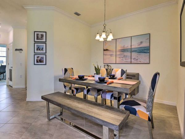Lake City Vacation Condo Three Bedroom Walk to Beach