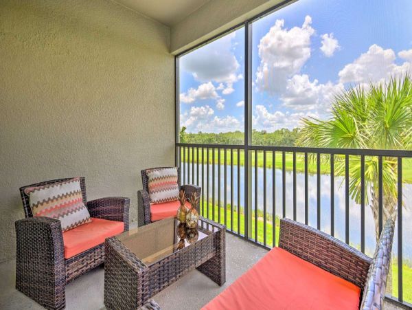 Lake City Vacation Condo Three Bedroom Walk to Beach