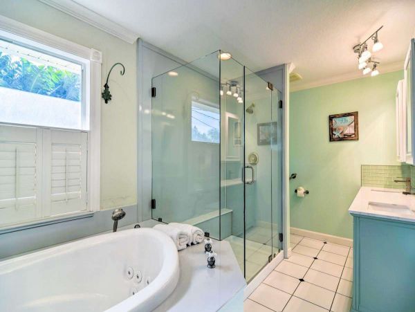 Anna Maria Island Holmes Beach Home 1031090