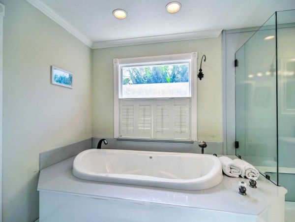 Anna Maria Island Holmes Beach Home 1031090