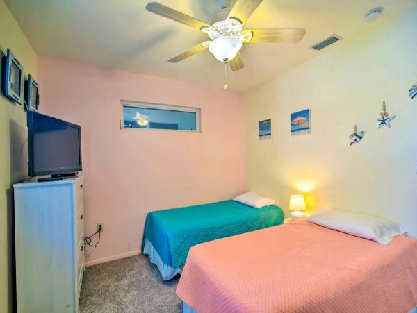 Anna Maria Island Holmes Beach Home 1031090