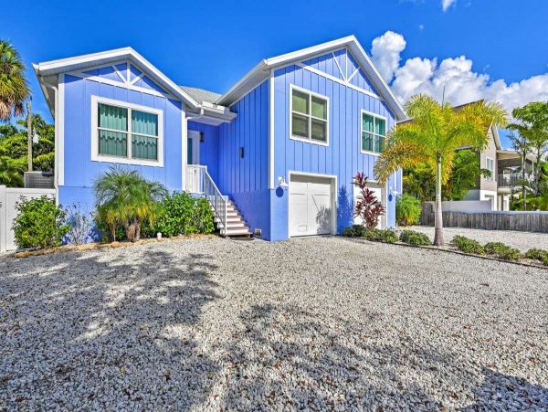 Lovely 3 Bedroom Townhome in Holmes Beach Walk to Beach