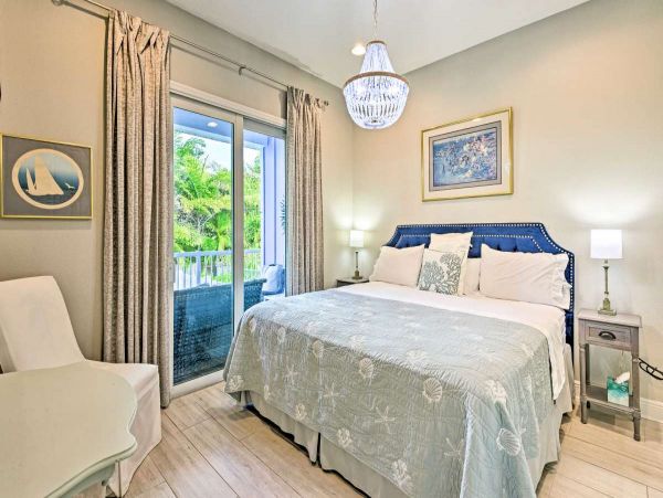 Lovely 3 Bedroom Townhome in Holmes Beach Walk to Beach