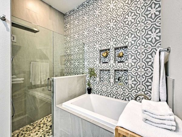 Lovely 3 Bedroom Townhome in Holmes Beach Walk to Beach