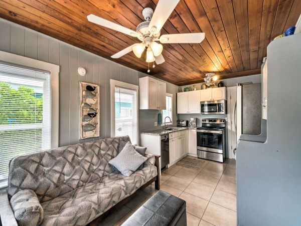 Anna Maria Island Holmes Beach Home 1031095