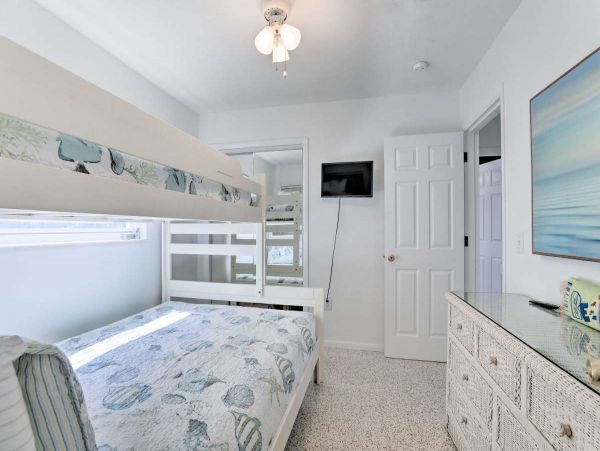 Anna Maria Island Holmes Beach Home 1031096
