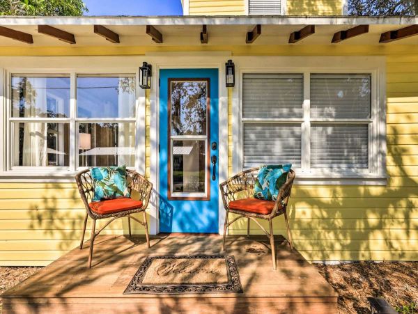 Charming Palmetto Retreat with Backyard Haven