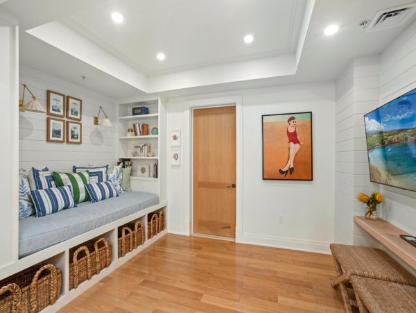 Beachside Three Bedroom Vacation Rental Condo in Kapalua