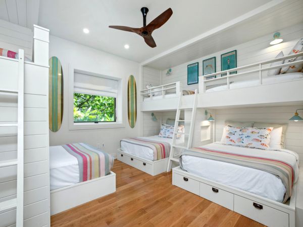 Beachside Three Bedroom Vacation Rental Condo in Kapalua