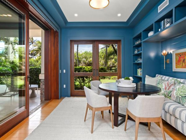 Beachside Three Bedroom Vacation Rental Condo in Kapalua