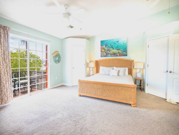 Three Bedroom Vacation Rental Close to Beach in Siesta Key