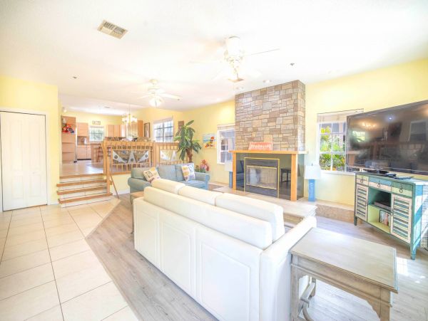 Three Bedroom Vacation Rental Close to Beach in Siesta Key