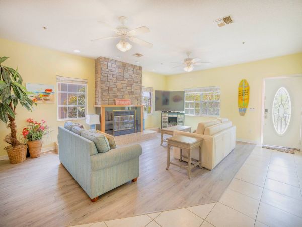 Three Bedroom Vacation Rental Close to Beach in Siesta Key