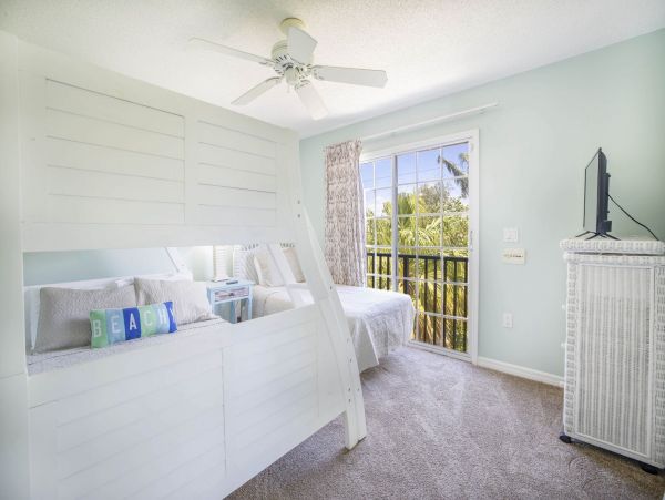 Three Bedroom Vacation Rental Close to Beach in Siesta Key