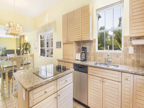 Three Bedroom Vacation Rental Close to Beach in Siesta Key