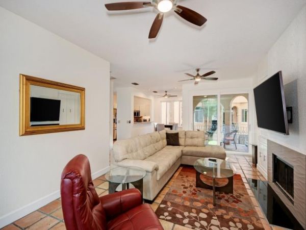 Beautiful Three Bedroom Vacation Rental Close to Beach Sleeps 6
