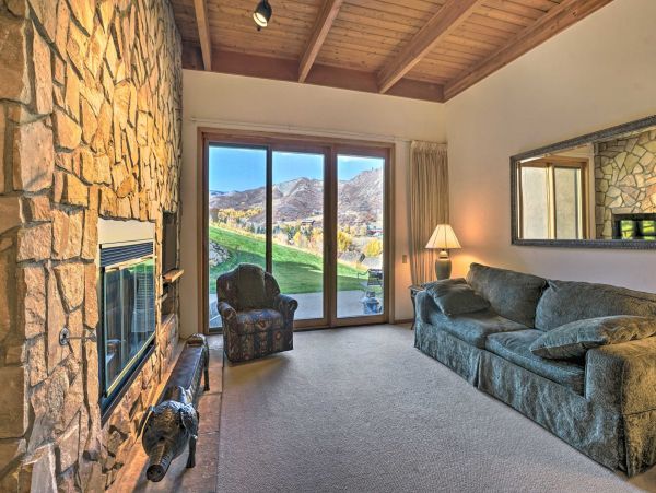 Charming Townhome with 2 Bedrooms in Snowmass