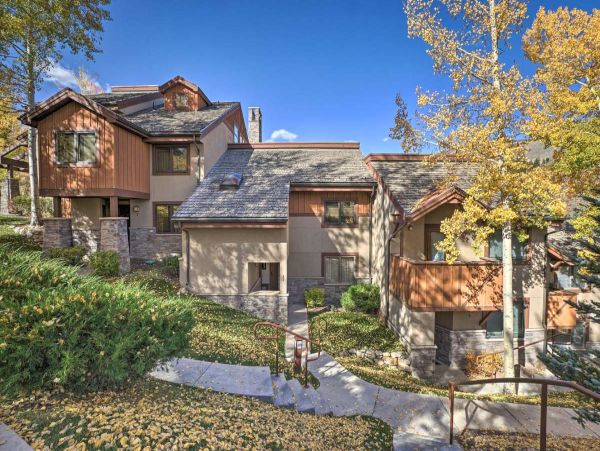 Charming Townhome with 2 Bedrooms in Snowmass