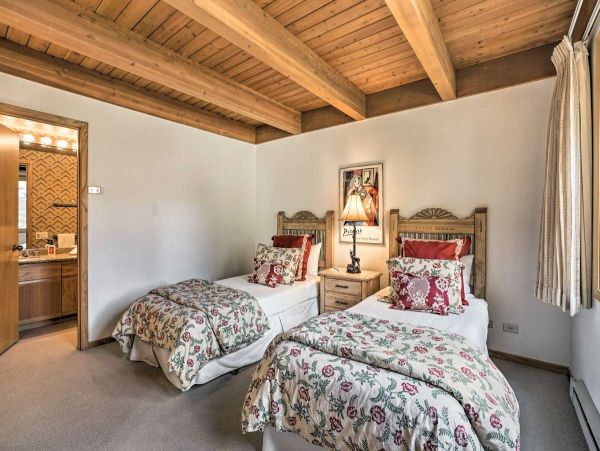 Charming Townhome with 2 Bedrooms in Snowmass