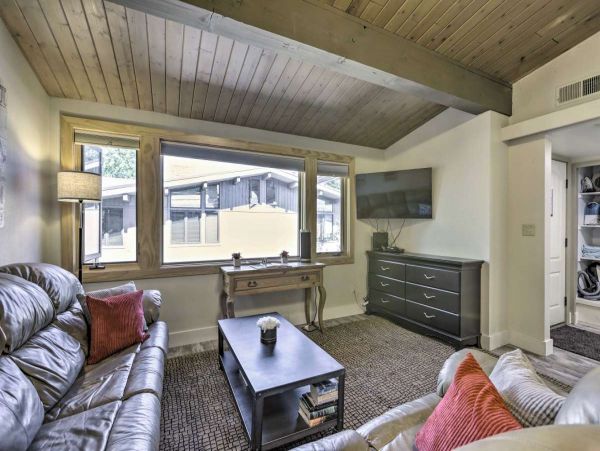 Snowmass Charming Studio with Great Amenities