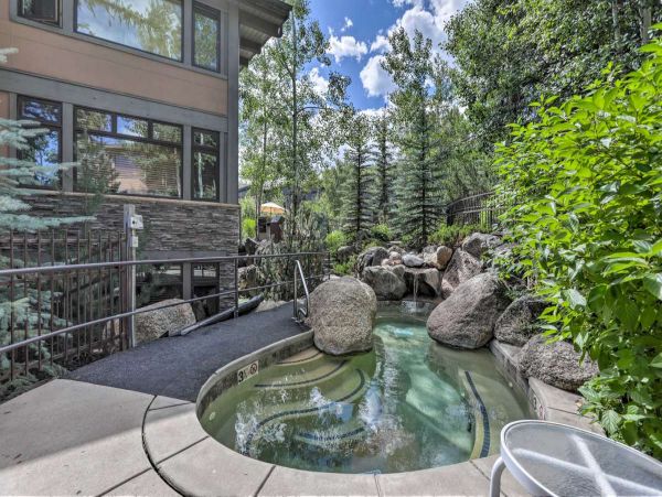Snowmass Charming Studio with Great Amenities