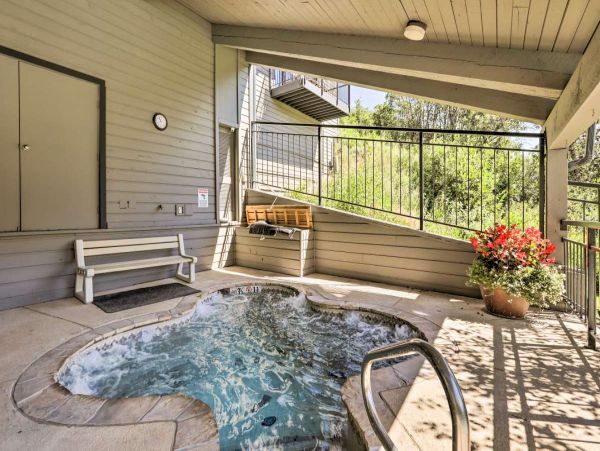 Lovely Snowmass 3 Bedroom Vacation Condo