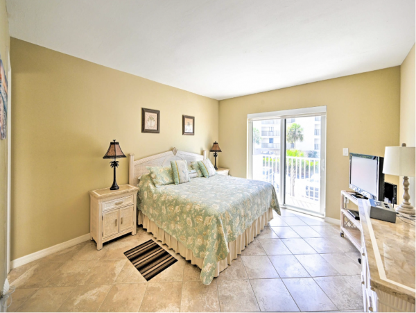 Bonita Springs 2 Bedroom Vacation Condo