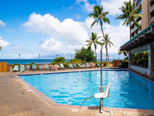 Two Bedroom Luxury Vacation Condo with Panoramic Ocean Views