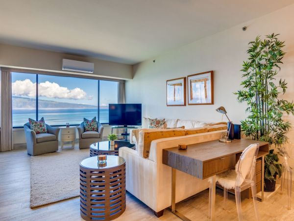 Two Bedroom Luxury Vacation Condo with Panoramic Ocean Views
