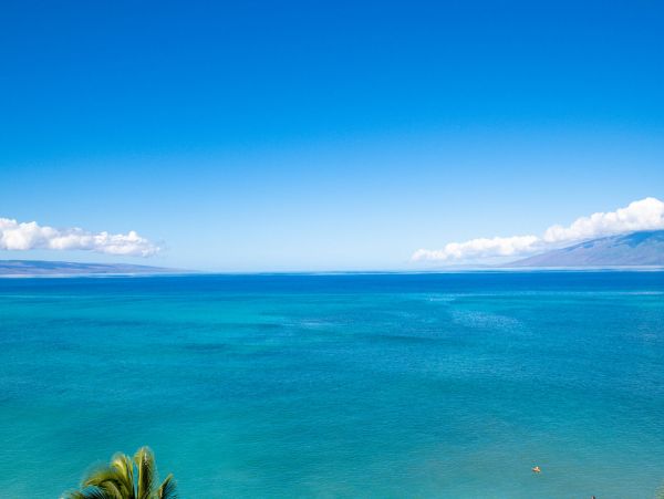 Two Bedroom Luxury Vacation Condo with Panoramic Ocean Views