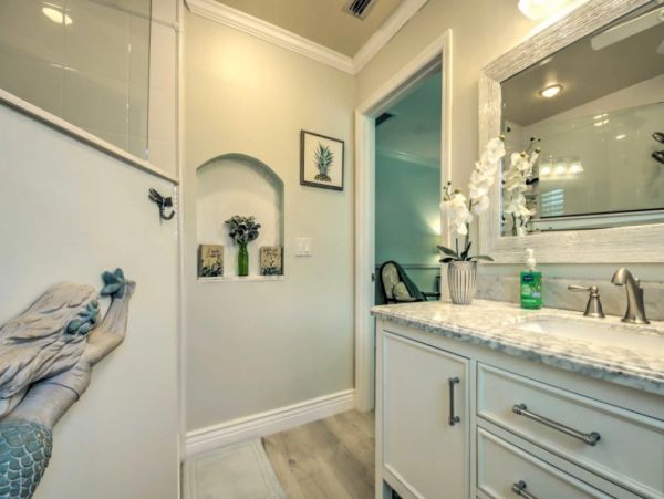 Cape Coral Vacation Pool Home Sleeps 6 Guests