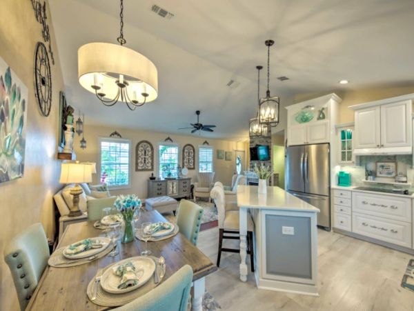 Cape Coral Vacation Pool Home Sleeps 6 Guests