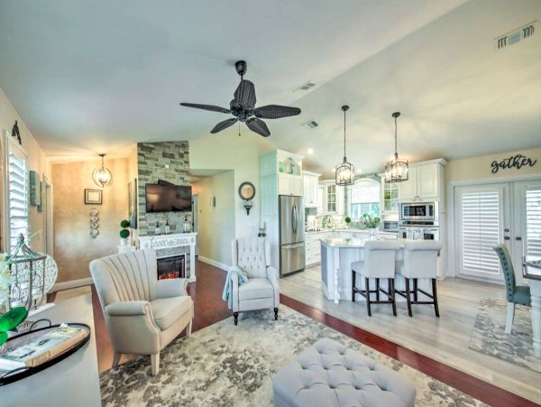 Cape Coral Vacation Pool Home Sleeps 6 Guests